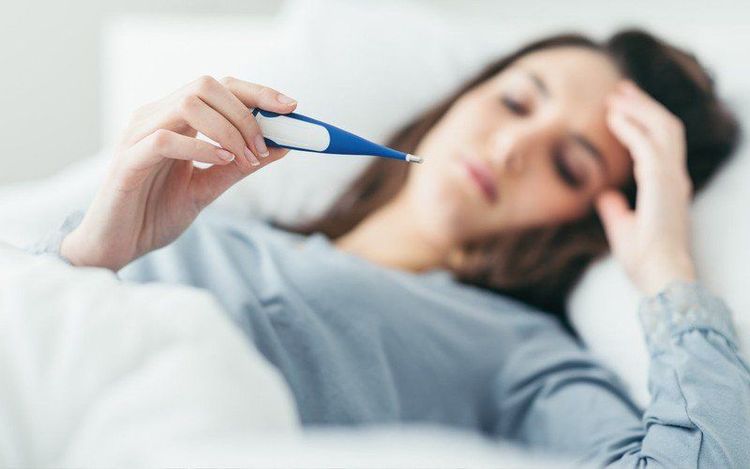 Sốt nhẹ kéo dài có thể là một trong những dấu hiệu rối loạn tự miễn dịch toàn thân
